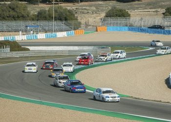 Medio centenar de equipos participan este domingo en el sexto Memorial de automovilismo `Paco Melero´ 