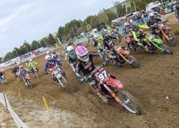 Motocross Sanlúcar: Monné, Salvador, Izaguirre, Hernández y Múgica, primeros líderes