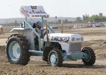 18 equipos participan este sábado en el Campeonato de Andalucía de Tractores que se disputa en la ELA jerezana de Guadalcacín