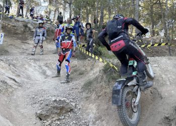 El nacional de Trial Clásicas se divierte en La Nucía