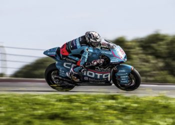 Dixon, el más rápido en condiciones mixtas en Portimao