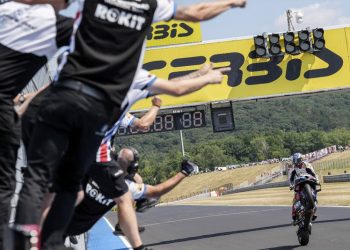 WorldSBK. Décima victoria consecutiva del piloto turco Toprak Razgatlioglu