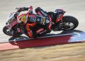 Danilo Petrucci lidera con 18 pilotos en un segundo de diferencia
