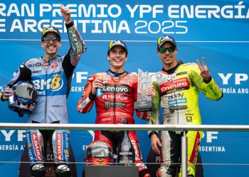 4 de 4. Marc conquista el GP de Argentina con Álex como escolta