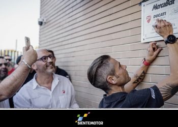Álvaro Bautista inaugura el nuevo concesionario oficial Ducati en Jerez