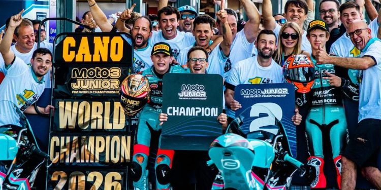Carlos Cano se proclama campeón del mundo de Moto3 Junior con solo 16 años en su temporada de debut
