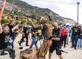 Adrià Monné conquista en Morón su quinto título nacional de motocross en una jornada marcada por la lluvia